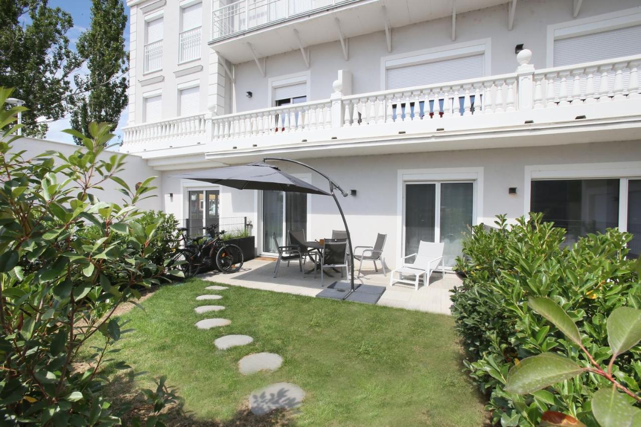 25H Spa-Residenz Pools In & Out, Private Garden & Beach Нойзидль-ам-Зе Экстерьер фото