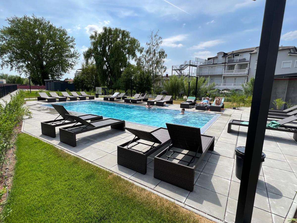 25H Spa-Residenz Pools In & Out, Private Garden & Beach Нойзидль-ам-Зе Экстерьер фото