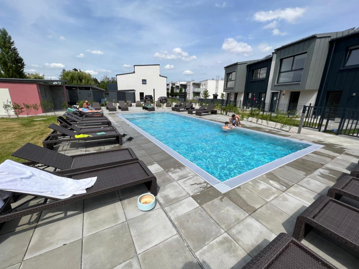 25H Spa-Residenz Pools In & Out, Private Garden & Beach Нойзидль-ам-Зе Экстерьер фото
