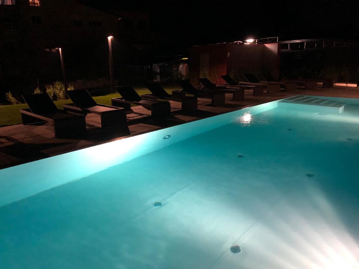 25H Spa-Residenz Pools In & Out, Private Garden & Beach Нойзидль-ам-Зе Экстерьер фото